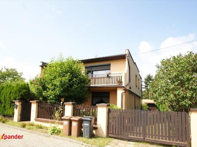 Dwurodzinny dom z garażem i altaną, 220 m2, Tarnowskie Góry