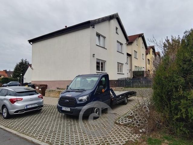 Dom inwestycyjny 200 m² z 12 mieszkaniami bez czynszu