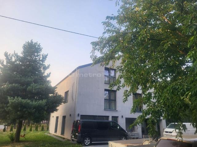 Dom, Osowiec, 350.00 m², sprzedam dom