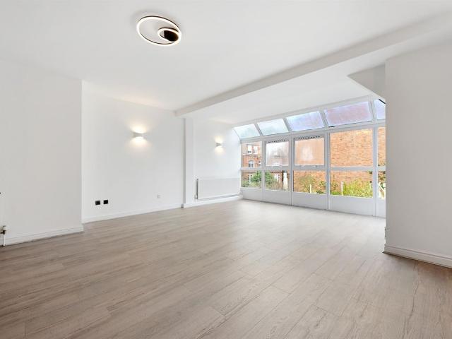 Dom Lodge, Broadhurst Gardens, South Hampstead NW6, 3 bed flat to rent, £3,550 pcm | PrimeLocation