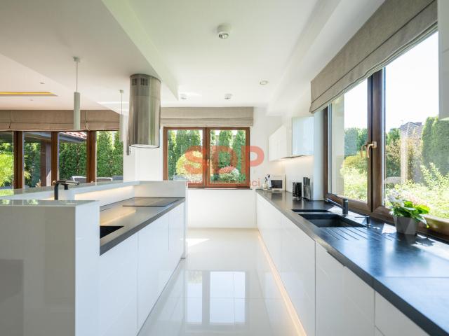 Dom, Mirków, Kwiatowa, 327.48 m², sprzedam dom