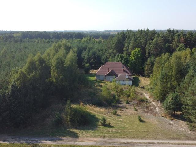 Dom murowany 180 m² w Świesielicach działka 5,5 ha las