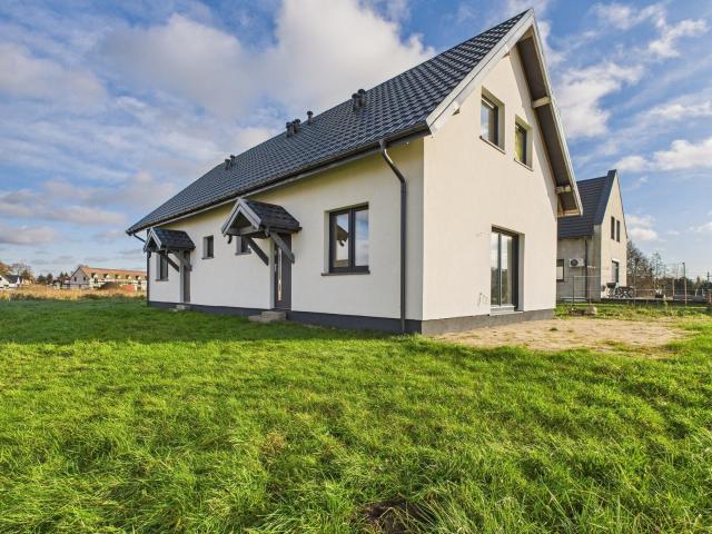 Dom, Nowęcin, Łebska, 180.00 m², sprzedam dom