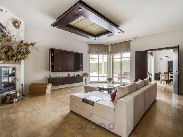 Dom na sprzedaż 5 pokoi warszawski zachodni, 290,90 m2, działka 1510 m2