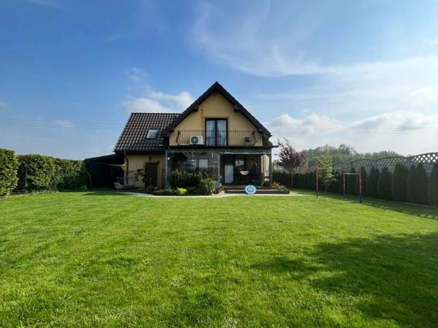 Dom na sprzedaż 4 pokoje wrocławski, 120 m2, działka 900 m2