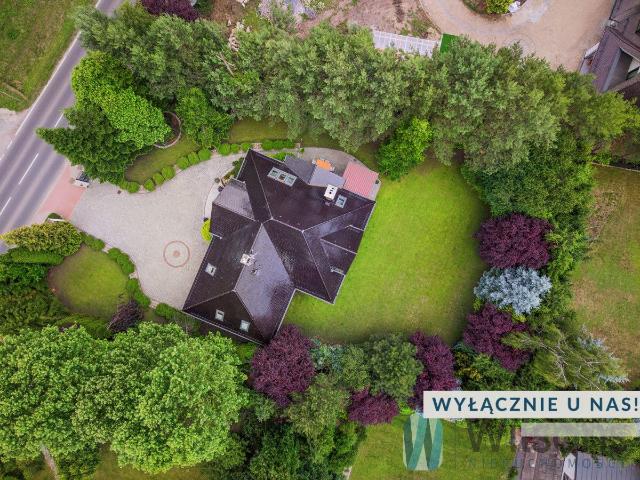 Dom na sprzedaż 4 pokoje wrocławski, 244,61 m2, działka 1398 m2