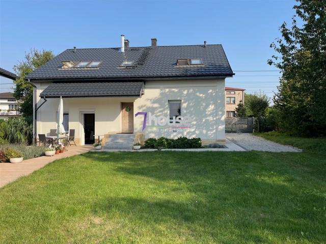 Dom na sprzedaż 4 pokoje będziński, 25736 m2, działka 25736 m2