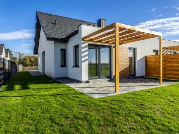 Dom na sprzedaż 4 pokoje gnieźnieński, 78,60 m2, działka 400 m2