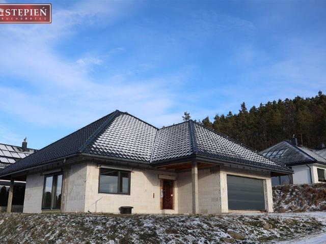 Dom na sprzedaż 4 pokoje Jelenia Góra, 202,64 m2, działka 878 m2