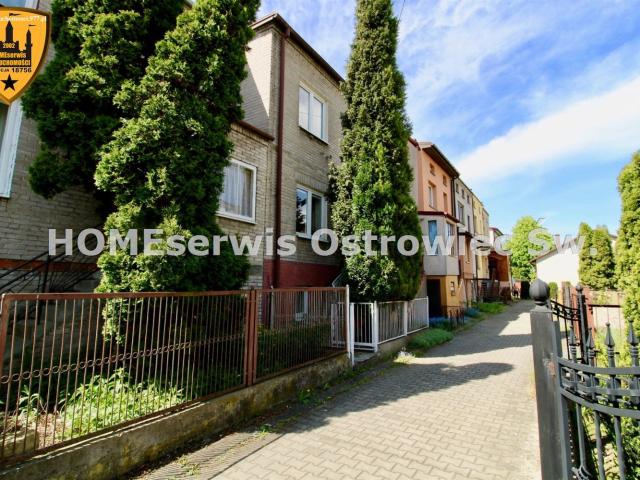 Dom na sprzedaż 4 pokoje Ostrowiec Świętokrzyski, 107 m2, działka 143 m2