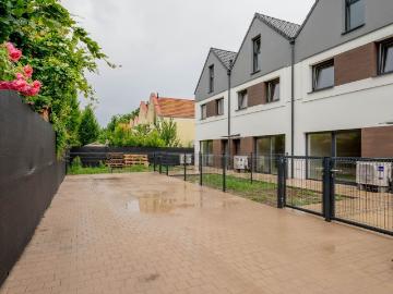 Dom na sprzedaż 4 pokoje Poznań Stare Miasto, 71,90 m2, działka 29 m2