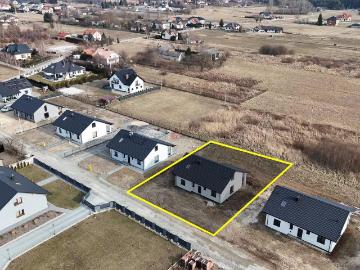 Dom na sprzedaż 4 pokoje staszowski, 103 m2, działka 900 m2