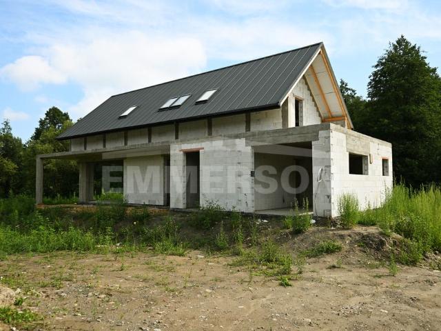 Dom na sprzedaż 5 pokoi myślenicki, 162 m2, działka 4900 m2