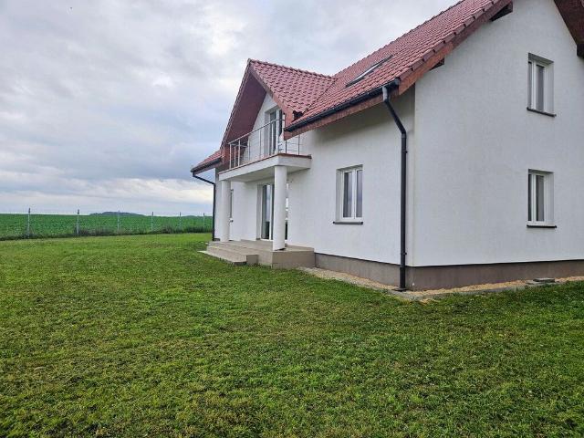 Dom na sprzedaż 5 pokoi oleśnicki, 192,70 m2, działka 941 m2