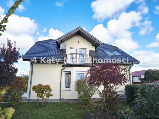 Dom na sprzedaż 5 pokoi Ostrów Wielkopolski, 160 m2, działka 826 m2