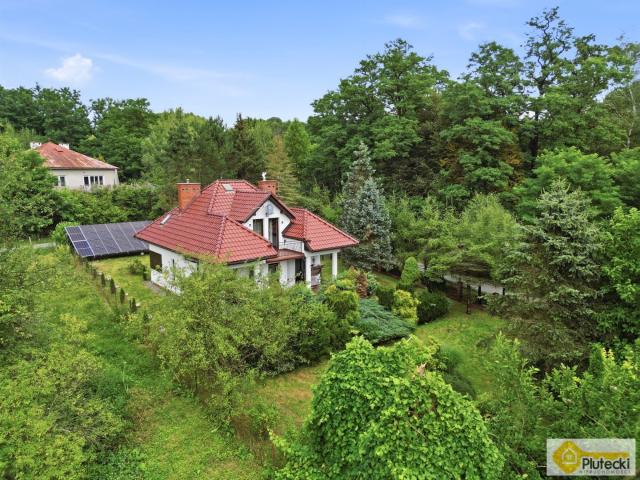 Dom na sprzedaż 5 pokoi bocheński, 284 m2, działka 1100 m2