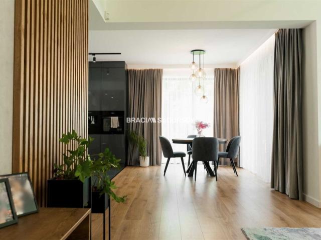 Dom na sprzedaż 5 pokoi bocheński, 320 m2, działka 4100 m2