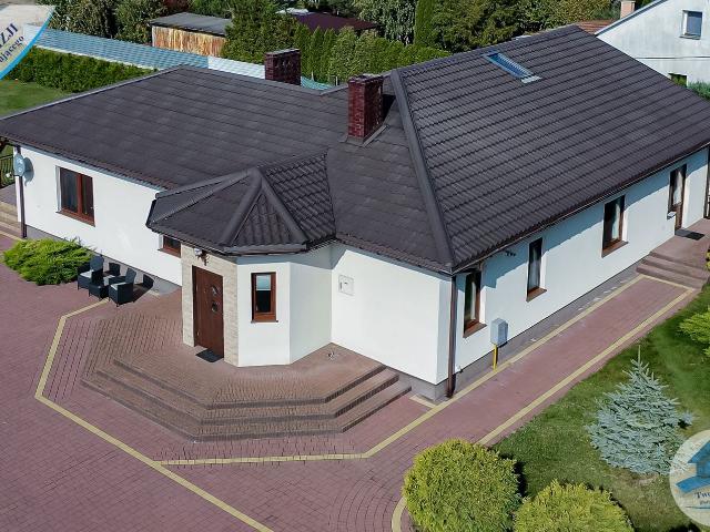 Dom na sprzedaż 5 pokoi gostyniński, 160 m2, działka 1801 m2