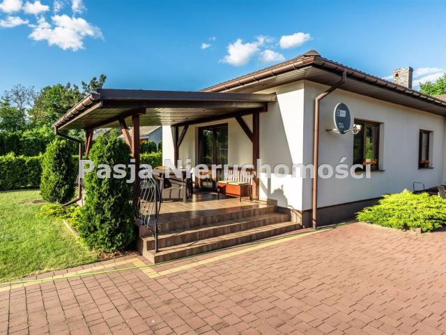 Dom na sprzedaż 5 pokoi gostyniński, 180 m2, działka 1800 m2