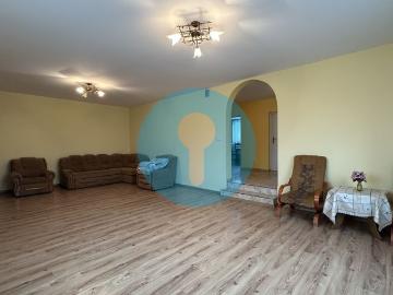 Dom na sprzedaż 5 pokoi jędrzejowski, 219,40 m2, działka 17250 m2