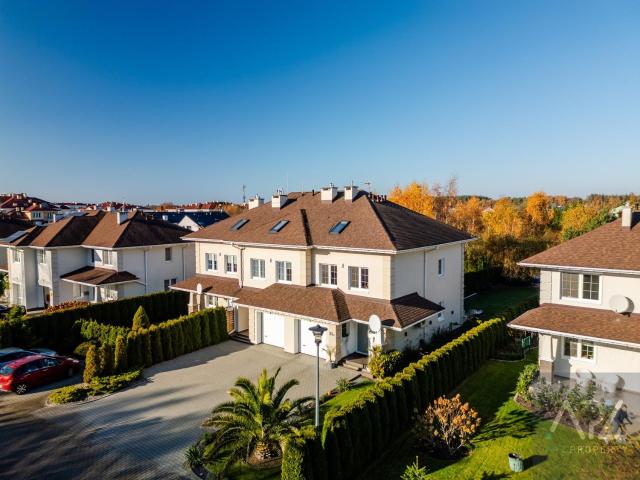Dom na sprzedaż 5 pokoi kołobrzeski, 139,97 m2, działka 447 m2