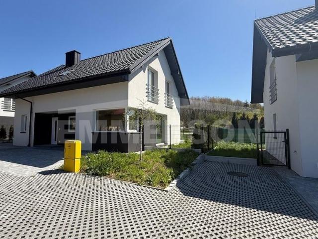 Dom na sprzedaż 5 pokoi krakowski, 183,83 m2, działka 300 m2