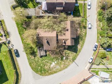 Dom na sprzedaż 5 pokoi Lewin Brzeski, 247 m2, działka 928 m2