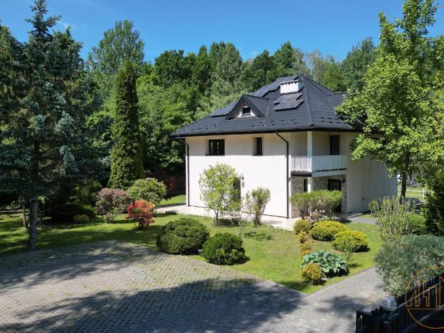Dom na sprzedaż 5 pokoi piaseczyński, 168,22 m2, działka 2137 m2