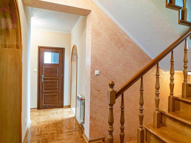 Dom na sprzedaż 5 pokoi Przemyśl, 204,90 m2, działka 7,400 m2
