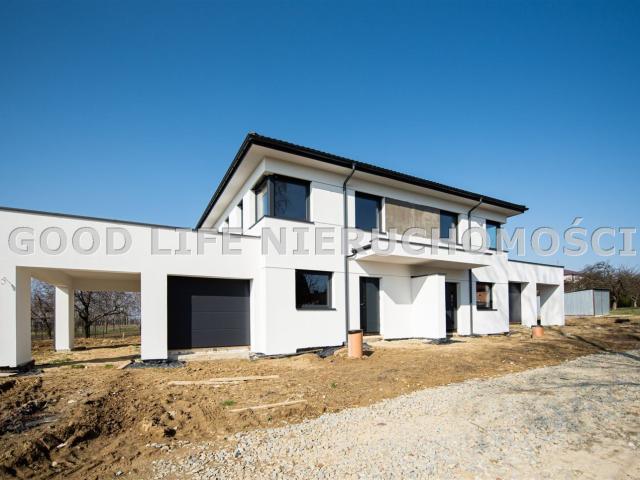 Dom na sprzedaż 5 pokoi rzeszowski, 144 m2