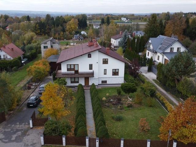 Dom na sprzedaż 5 pokoi rzeszowski, 191,02 m2, działka 1782 m2