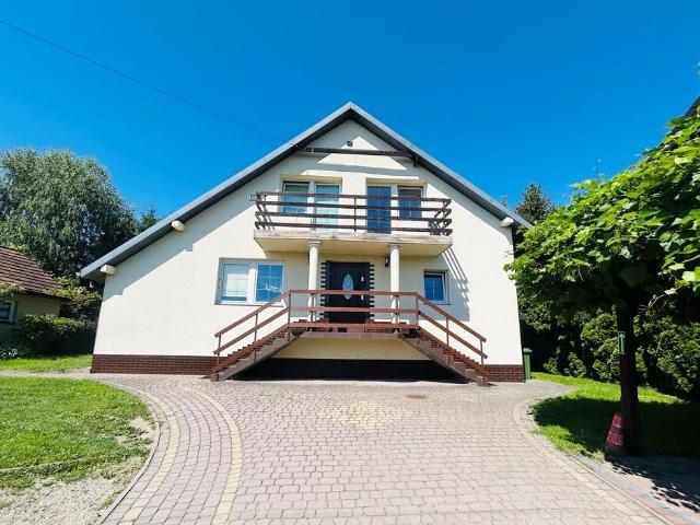 Dom na sprzedaż 5 pokoi rzeszowski, 217,50 m2, działka 1000 m2