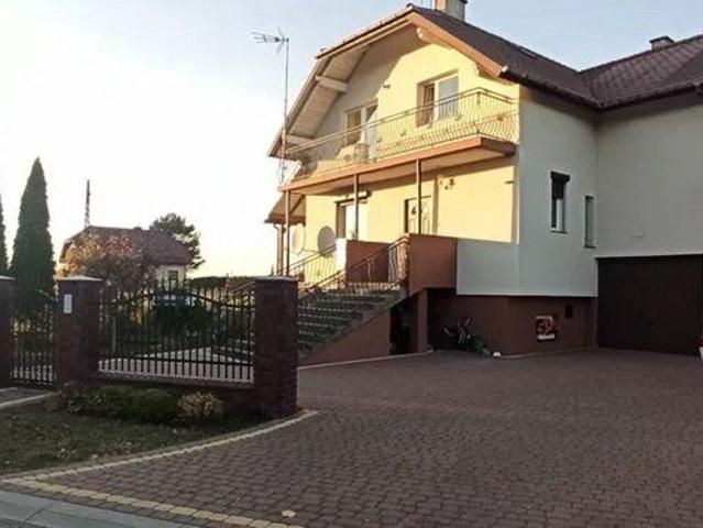 Dom na sprzedaż 5 pokoi Stryków, 250 m2, działka 1700 m2