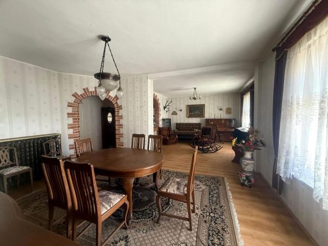 Dom na sprzedaż 5 pokoi tarnogórski, 210 m2, działka 370 m2