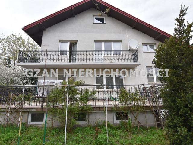 Dom na sprzedaż 5 pokoi Tomaszów Mazowiecki, 236,18 m2, działka 1197 m2