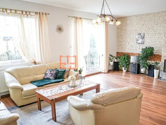 Dom na sprzedaż 5 pokoi Wrocław Krzyki, 187,98 m2, działka 245 m2