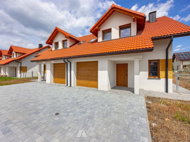 Dom na sprzedaż 5 pokoi wrocławski, 120,59 m2, działka 305 m2