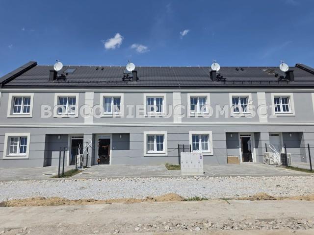Dom na sprzedaż 5 pokoi wrocławski, 99 m2, działka 146 m2