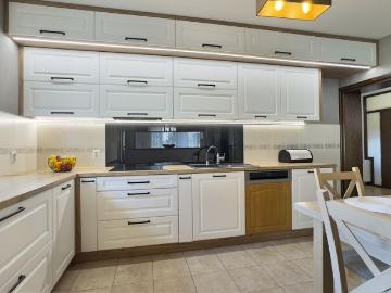 Dom na sprzedaż 6 pokoi nowosądecki, 225 m2, działka 1900 m2