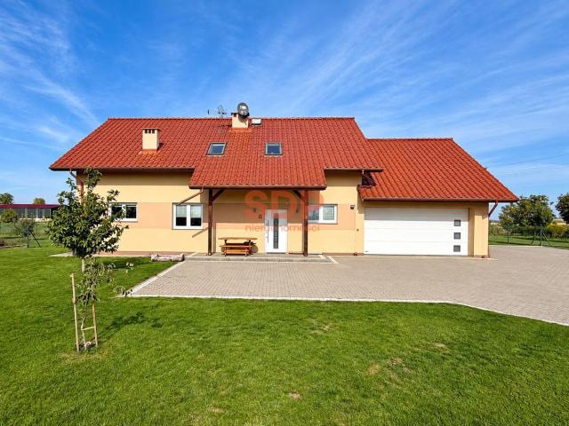 Dom na sprzedaż 6 pokoi oławski, 205,07 m2, działka 1372 m2