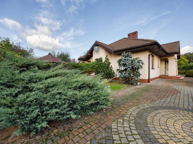 Dom na sprzedaż 6 pokoi aleksandrowski, 161,60 m2, działka 726 m2
