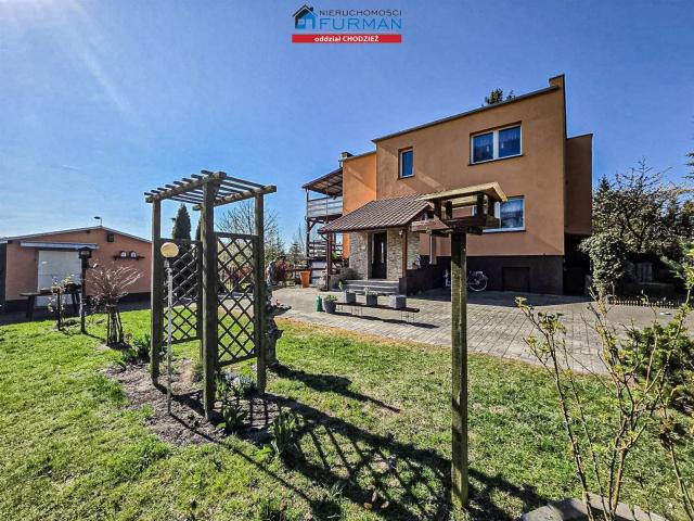 Dom na sprzedaż 6 pokoi chodzieski, 260 m2, działka 2071 m2