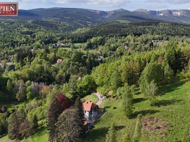 Dom na sprzedaż 6 pokoi Jelenia Góra, 210 m2, działka 2800 m2