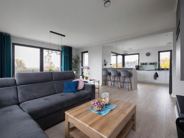 Dom na sprzedaż 6 pokoi kartuski, 208 m2, działka 921 m2