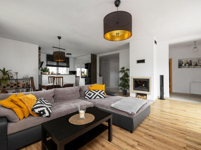 Dom na sprzedaż 5 pokoi kartuski, 220 m2, działka 2414 m2
