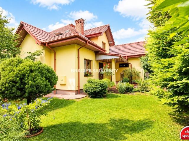 Dom na sprzedaż 6 pokoi krakowski, 247,09 m2, działka 800 m2