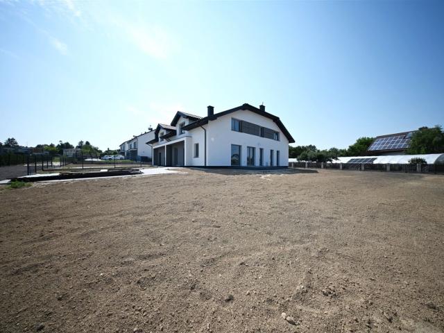 Dom na sprzedaż 6 pokoi lubelski, 214,61 m2, działka 900 m2