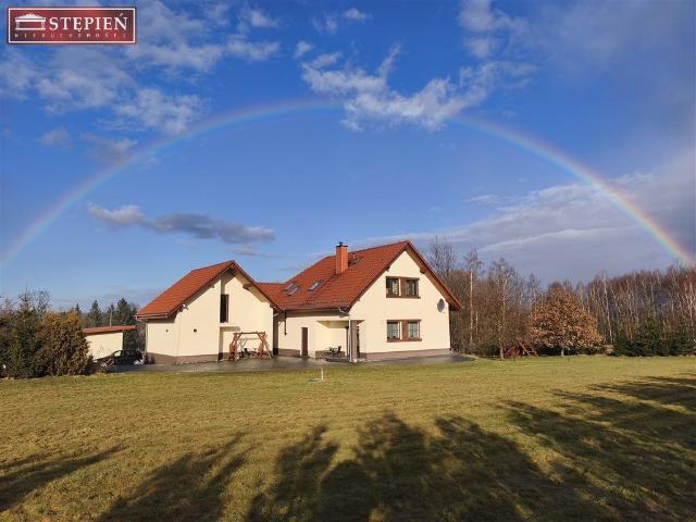 Dom na sprzedaż 6 pokoi lwówecki, 194,83 m2, działka 8154 m2