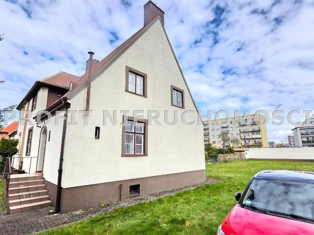 Dom na sprzedaż 6 pokoi Lębork, 245 m2, działka 914 m2