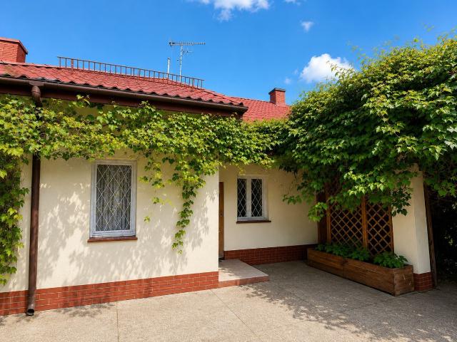 Dom na sprzedaż 6 pokoi lidzbarski, 184,85 m2, działka 30000 m2